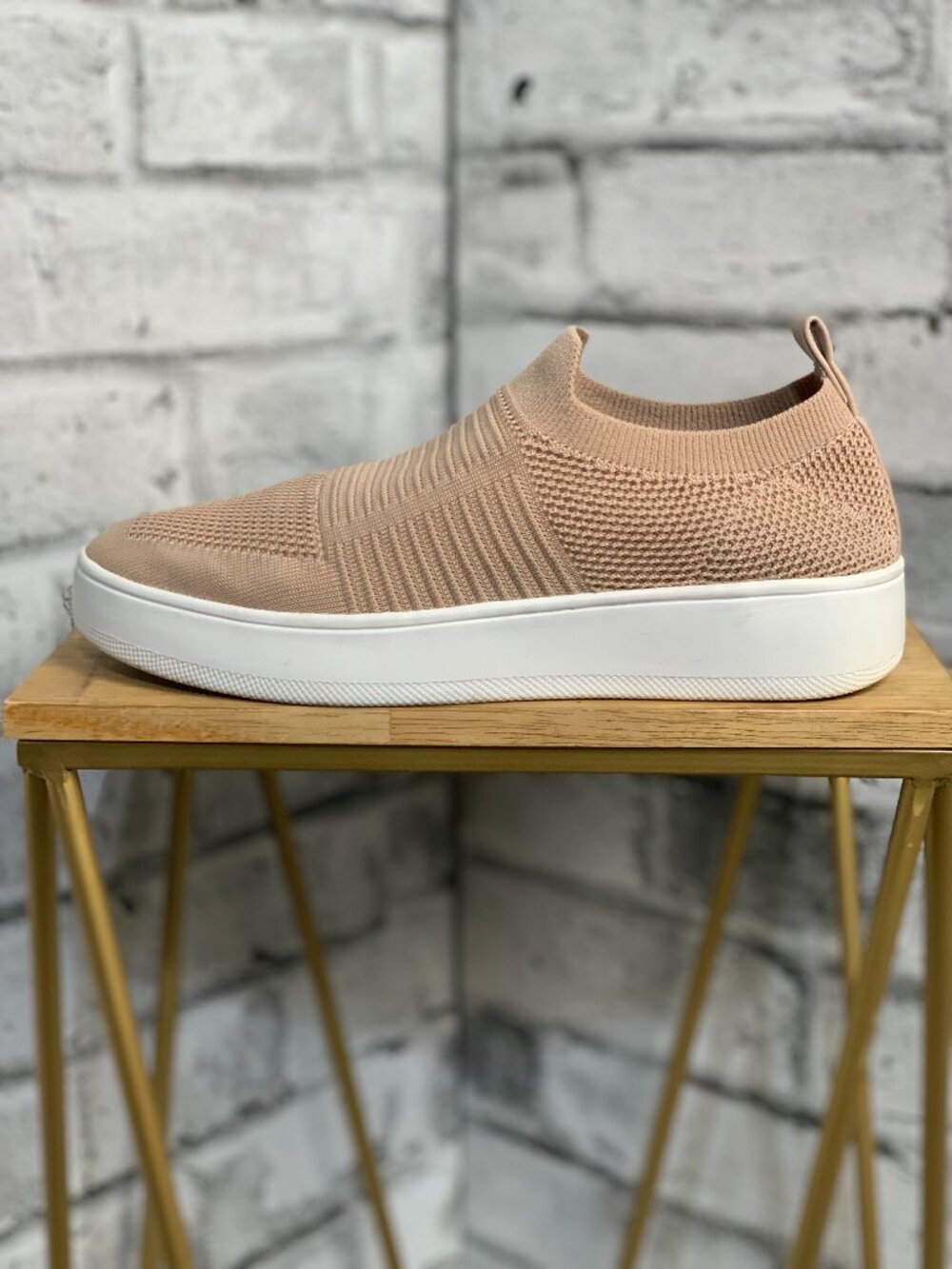 Steve Madden Shoes Women's 9.5 M Pink Woven Slip On Mesh Casual Comfort Sneakers - Picture 2 of 11